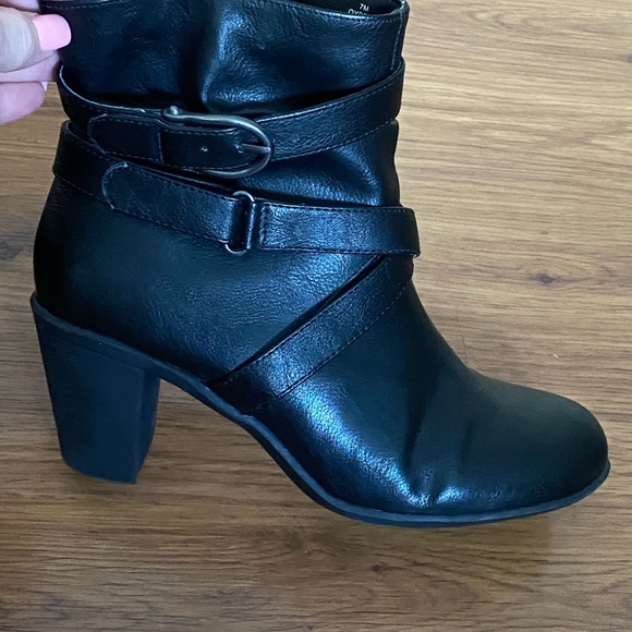 Woman’s Black Booties, size 8 - Picture 2 of 8